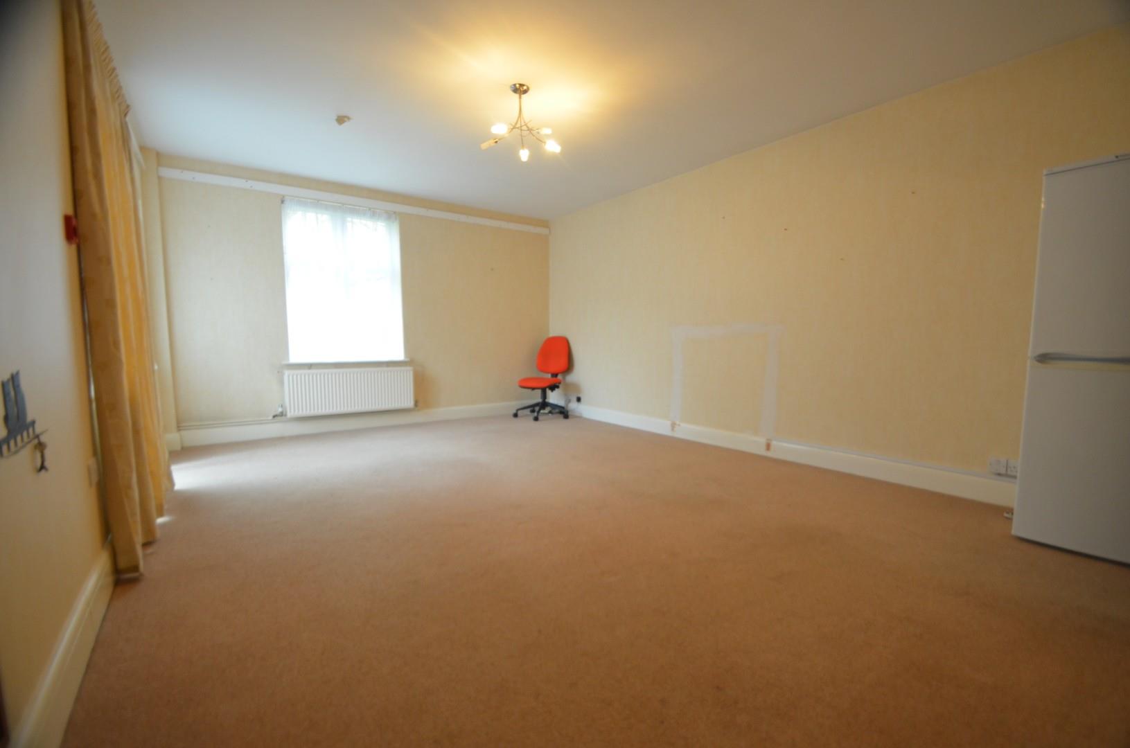 The Ridgeway, Mill Hill